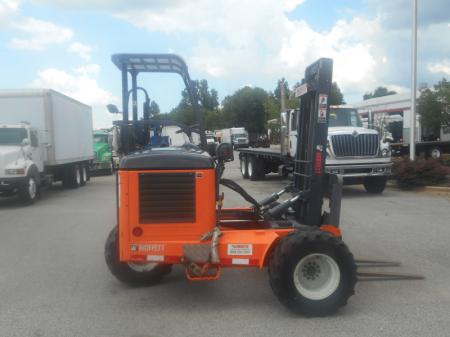 2011 Moffett M5500