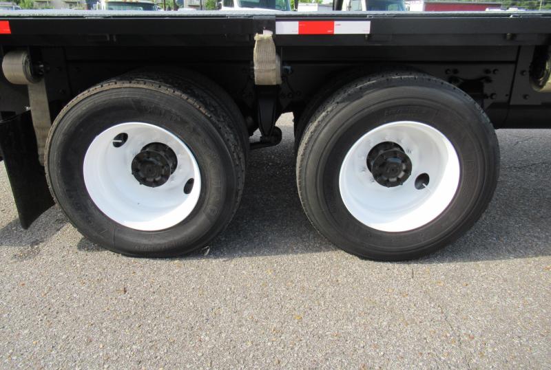 2015 Freightliner BUSINESS CLASS M2 106 17