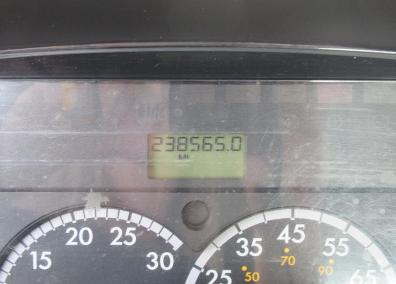2015 Freightliner BUSINESS CLASS M2 106 11