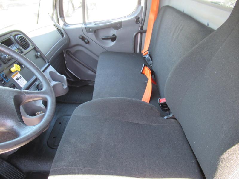 2016 Freightliner BUSINESS CLASS M2 106 10
