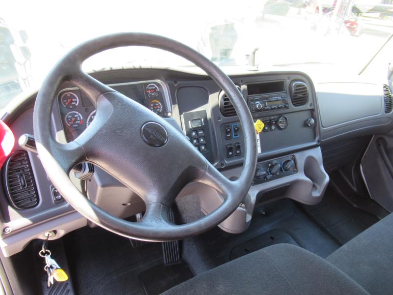 2016 Freightliner BUSINESS CLASS M2 106 12