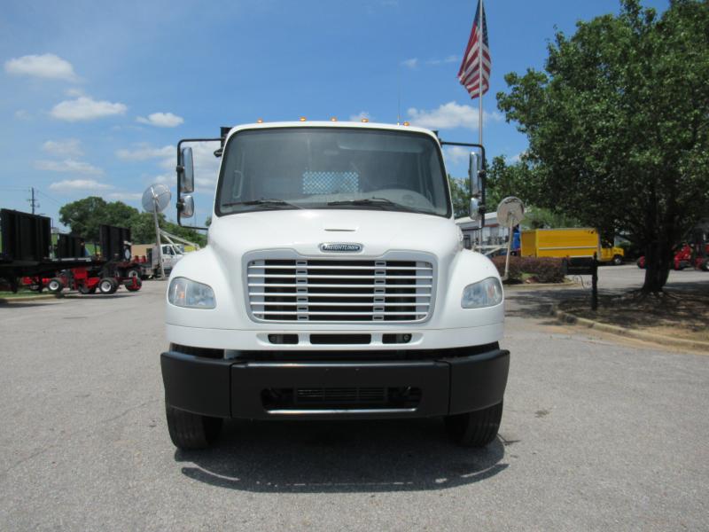 2017 Freightliner BUSINESS CLASS M2 106 7