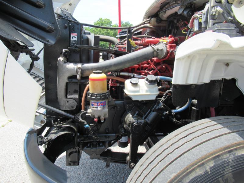 2017 Freightliner BUSINESS CLASS M2 106 18