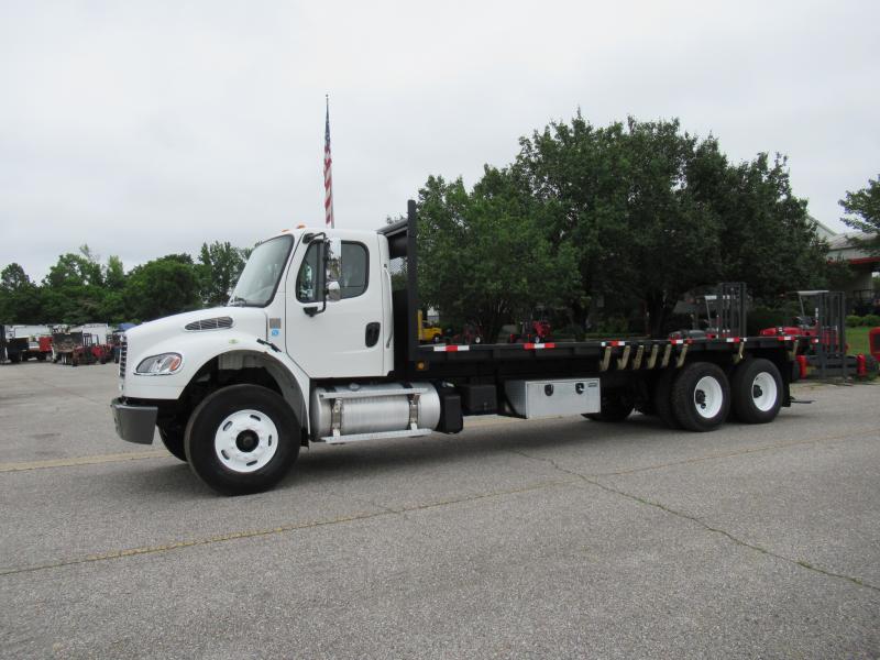 2017 Freightliner BUSINESS CLASS M2 106 4