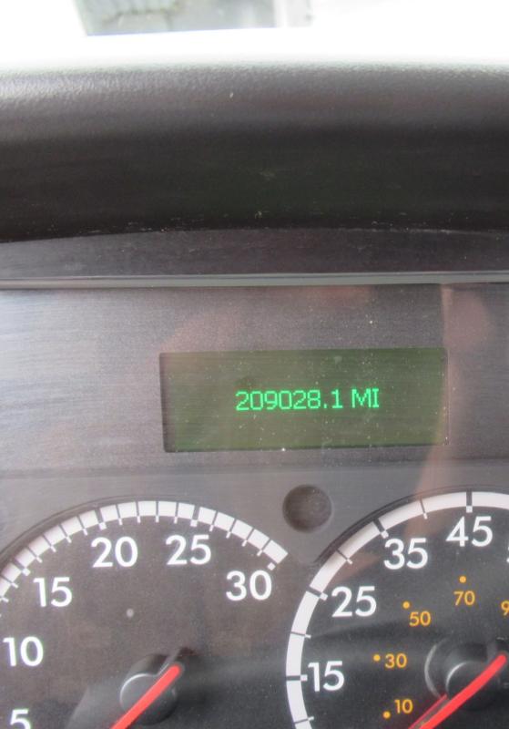 2017 Freightliner BUSINESS CLASS M2 106 18