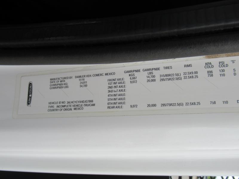 2017 Freightliner BUSINESS CLASS M2 106 19
