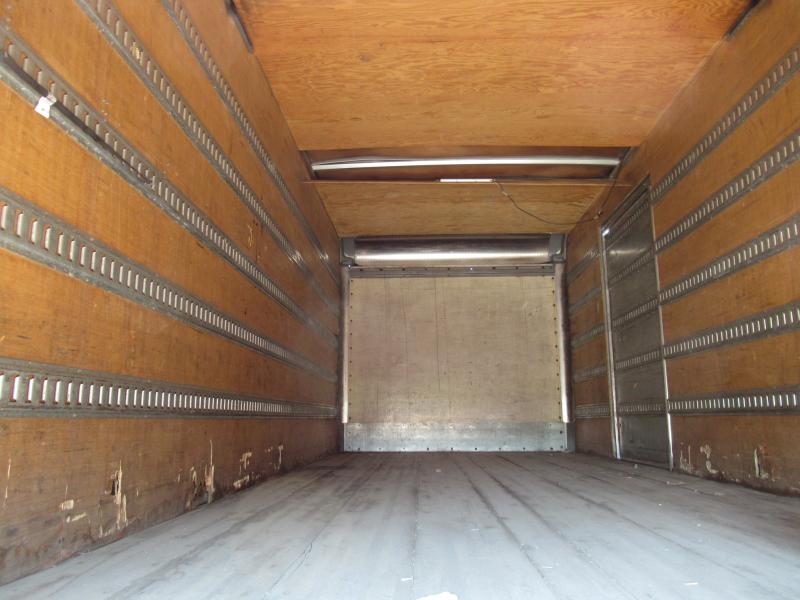 2016 Freightliner BUSINESS CLASS M2 106 8