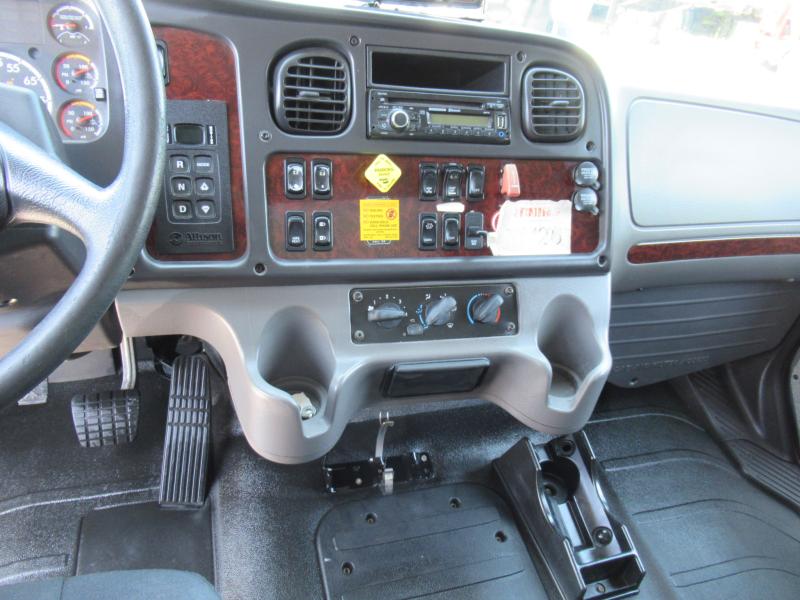 2016 Freightliner BUSINESS CLASS M2 106 11