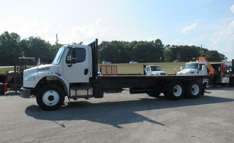 2014 Freightliner BUSINESS CLASS M2 106 6