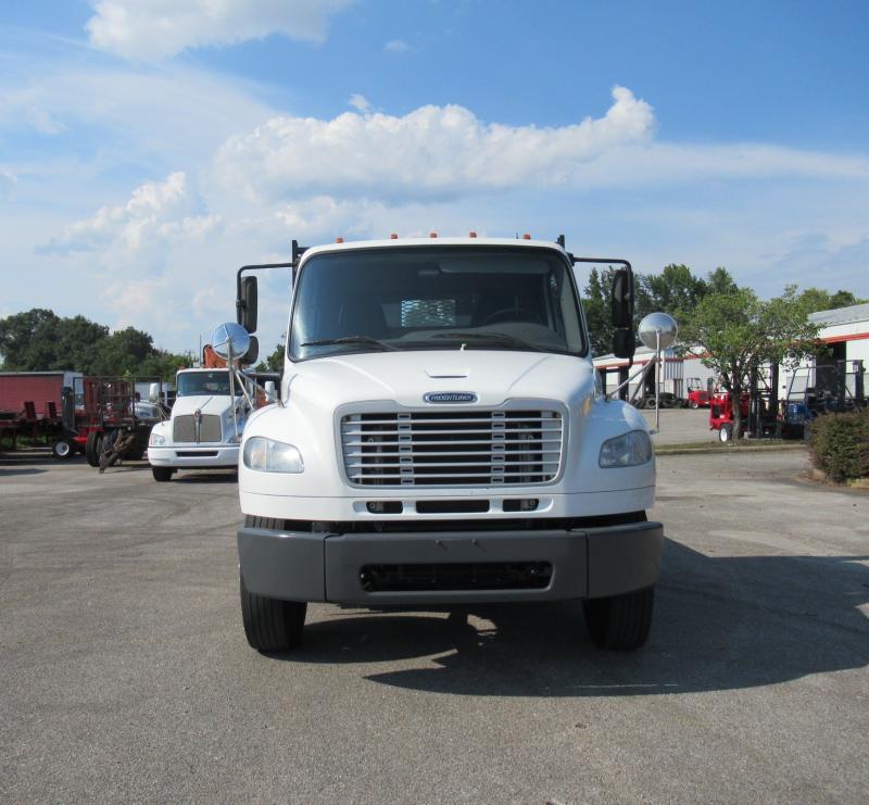 2014 Freightliner BUSINESS CLASS M2 106 8