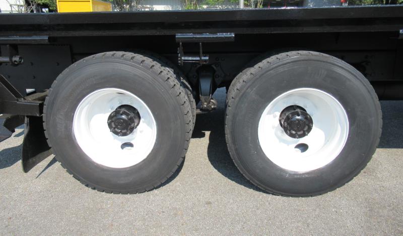2014 Freightliner BUSINESS CLASS M2 106 19