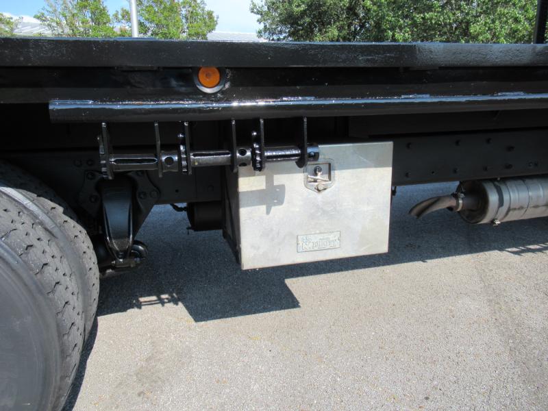 2014 Freightliner BUSINESS CLASS M2 106 20