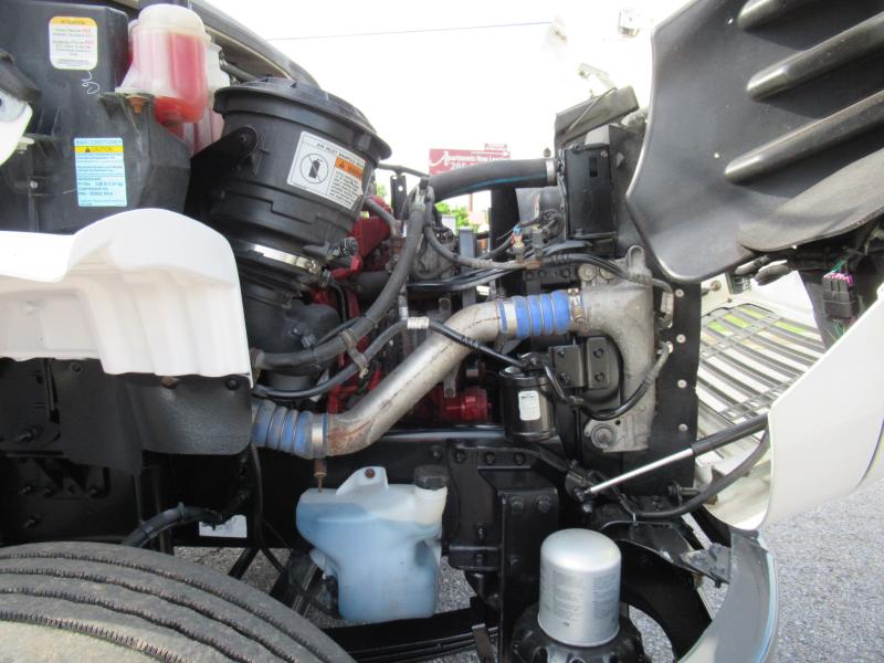 2015 Freightliner BUSINESS CLASS M2 106 15