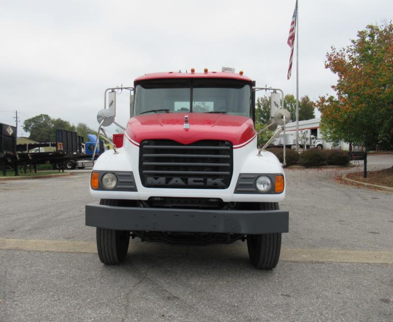 2006 Mack CV713 2