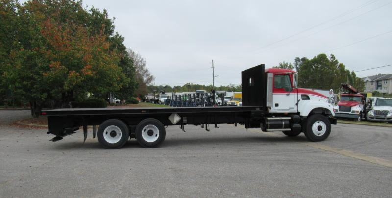 2006 Mack CV713 10