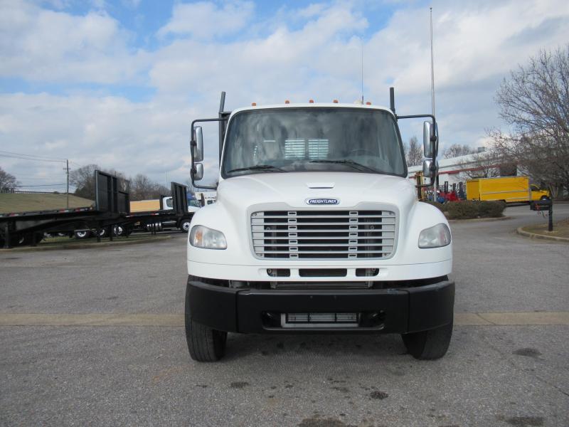 2017 Freightliner BUSINESS CLASS M2 106 2