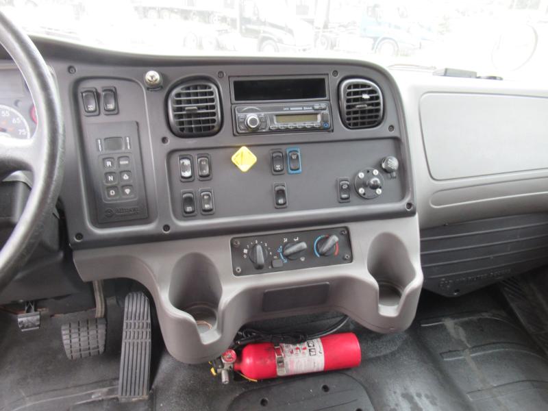 2016 Freightliner BUSINESS CLASS M2 106 9