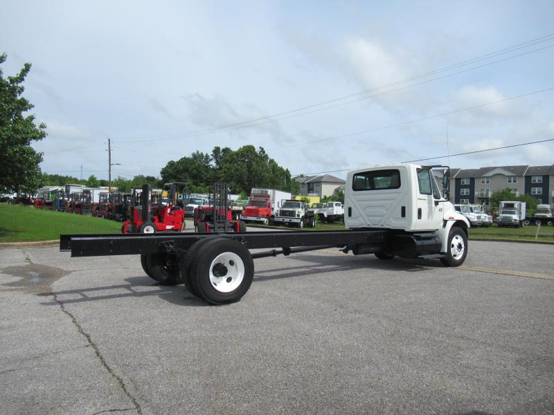2004 International 4300 SBA 5