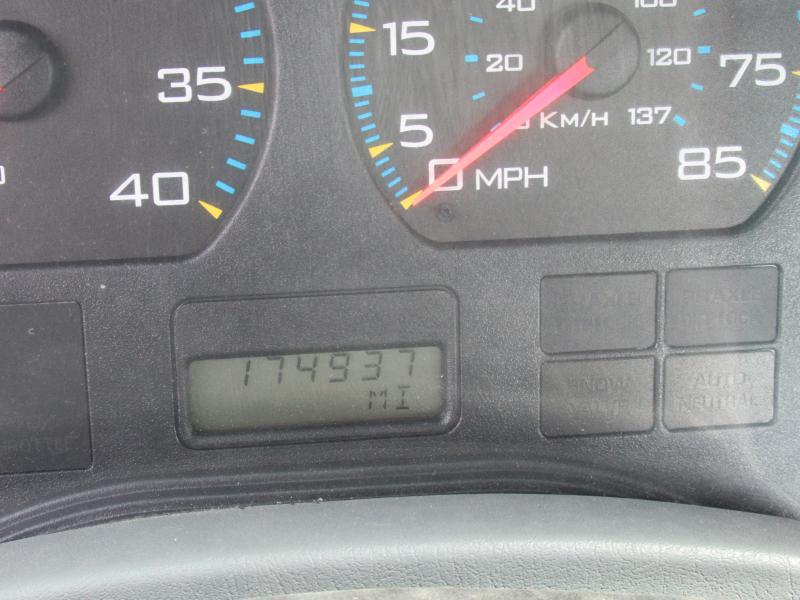 2004 International 4300 SBA 15