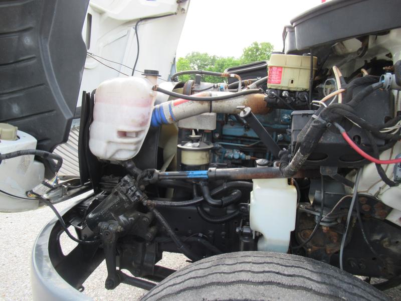 2004 International 4300 SBA 18