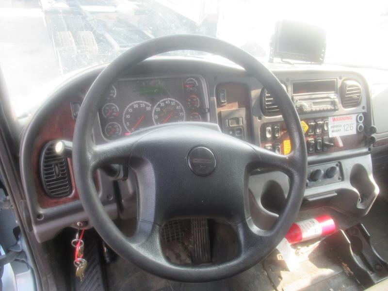 2016 Freightliner BUSINESS CLASS M2 106 10