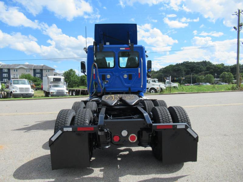 2016 Freightliner CASCADIA 113 5