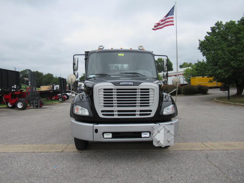 2016 Freightliner BUSINESS CLASS M2 106 2