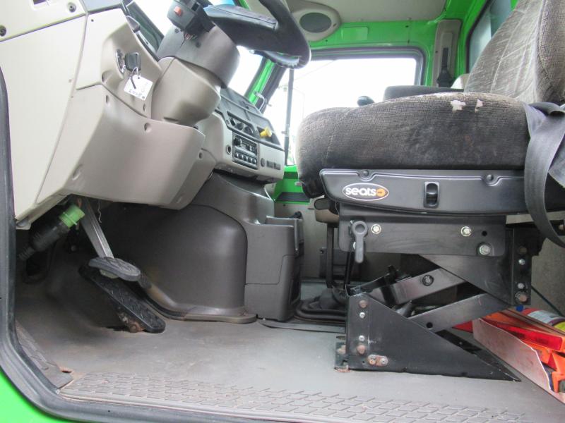 2007 Sterling LT9513 7