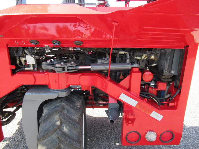 2005 Moffett LP5500 12