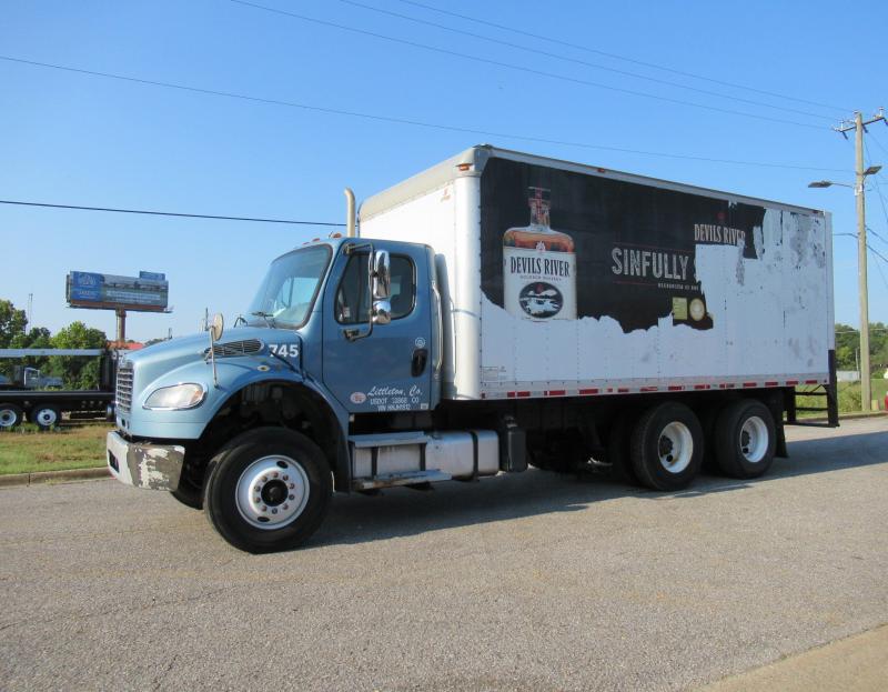 2017 Freightliner BUSINESS CLASS M2 106 6