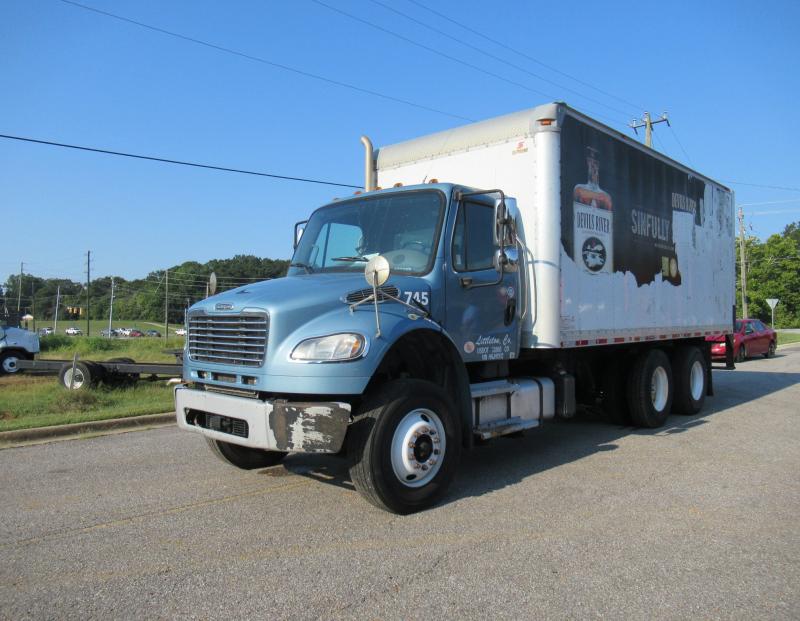 2017 Freightliner BUSINESS CLASS M2 106 7