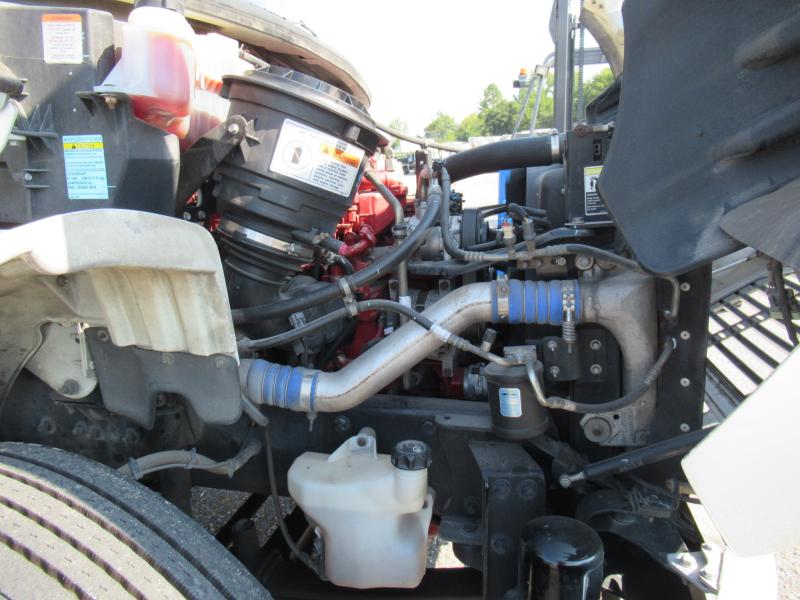 2017 Freightliner BUSINESS CLASS M2 106 19