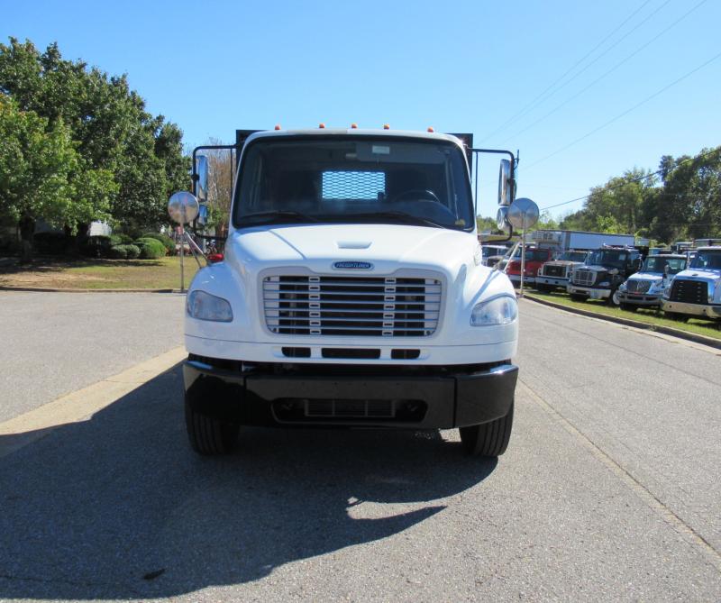 2020 Freightliner BUSINESS CLASS M2 106 7