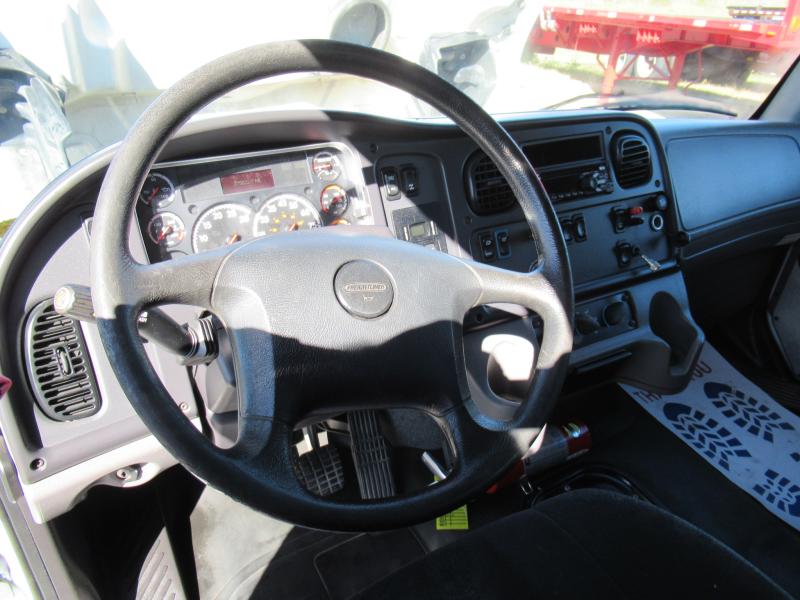 2020 Freightliner BUSINESS CLASS M2 106 12