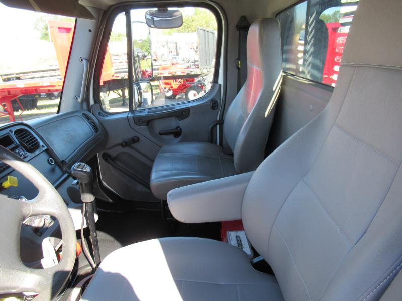 2019 Freightliner BUSINESS CLASS M2 106 13