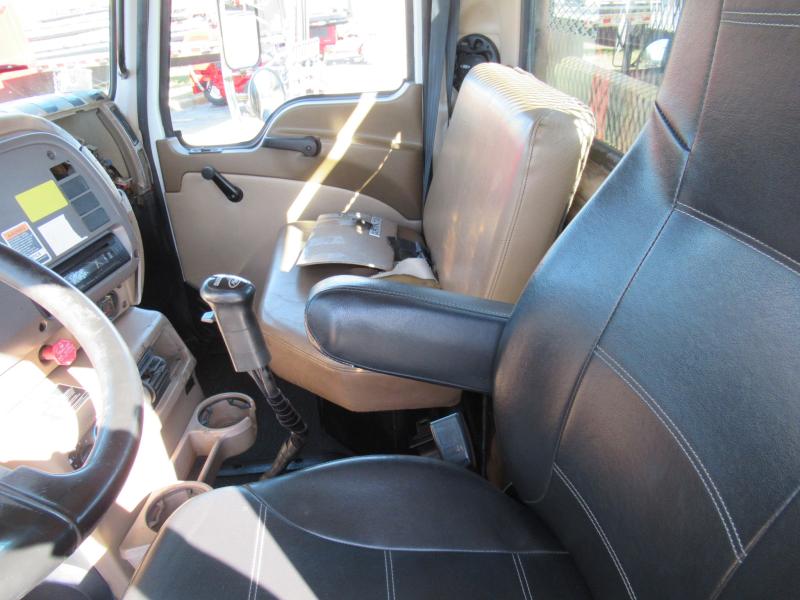 2005 Mack CV713 8