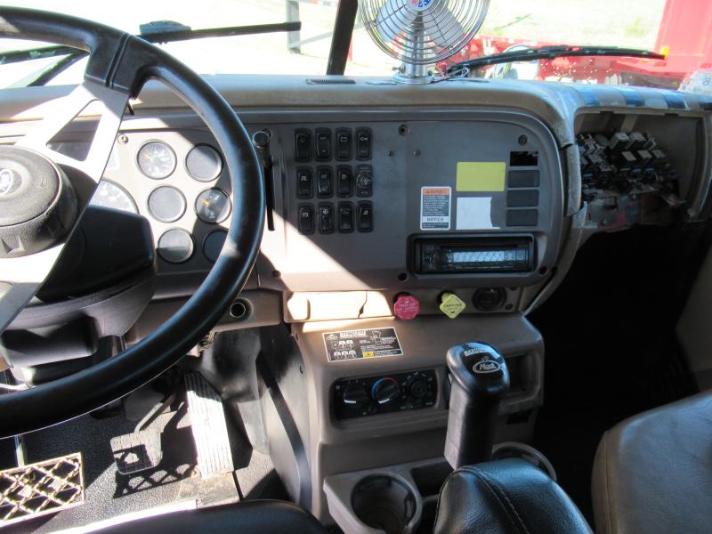 2005 Mack CV713 9