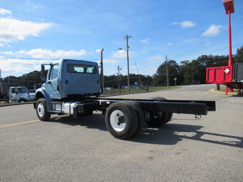 2015 Freightliner BUSINESS CLASS M2 106 4
