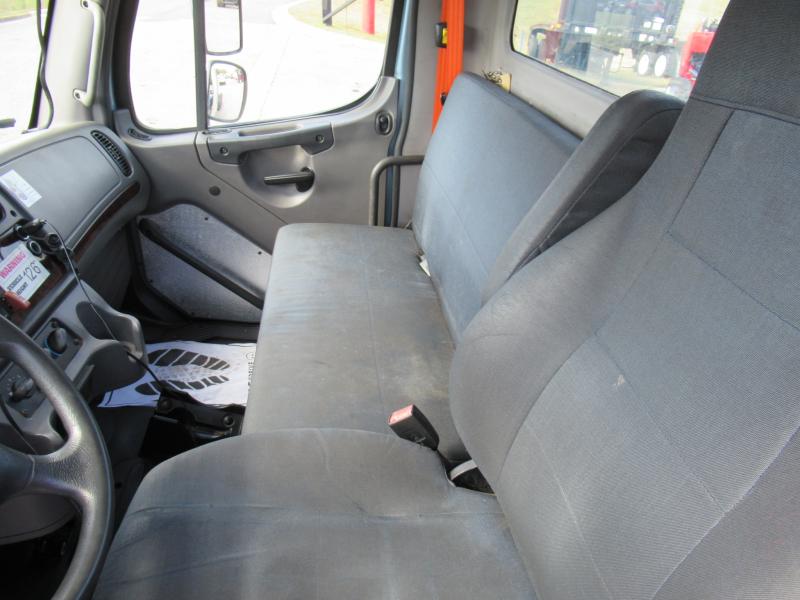 2015 Freightliner BUSINESS CLASS M2 106 11