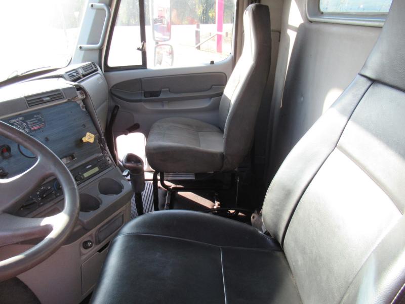 2005 Freightliner COLUMBIA 112 10