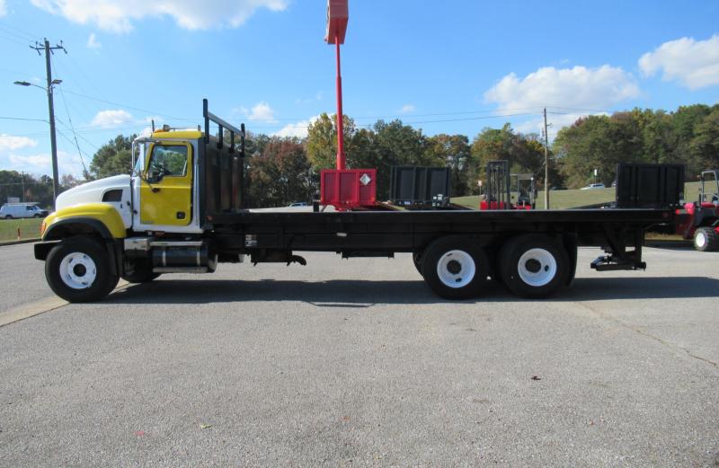 2007 Mack CV713 7