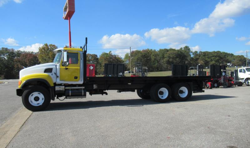 2007 Mack CV713 8