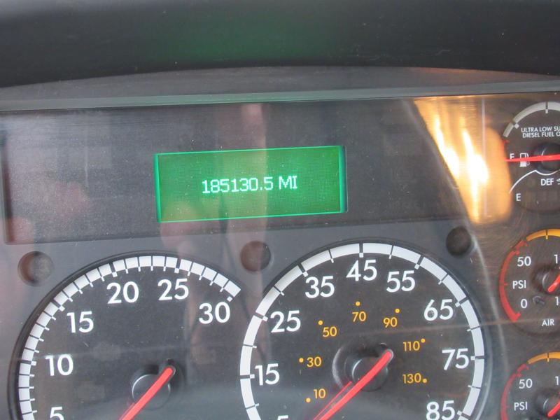 2016 Freightliner BUSINESS CLASS M2 106 16