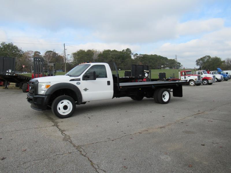 2014 Ford F550 11