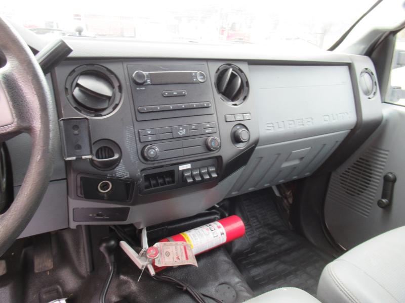 2014 Ford F550 14