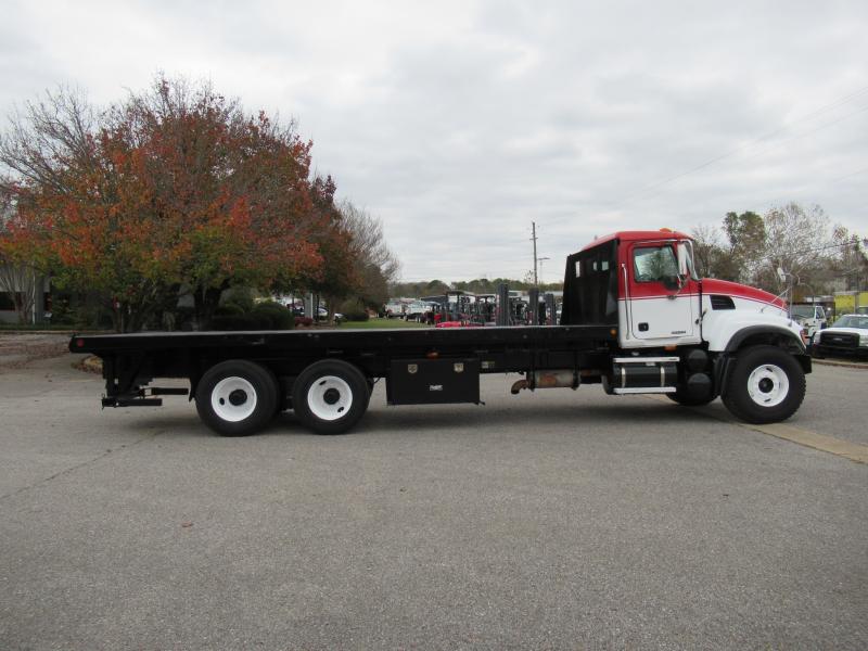 2007 Mack CV713 4