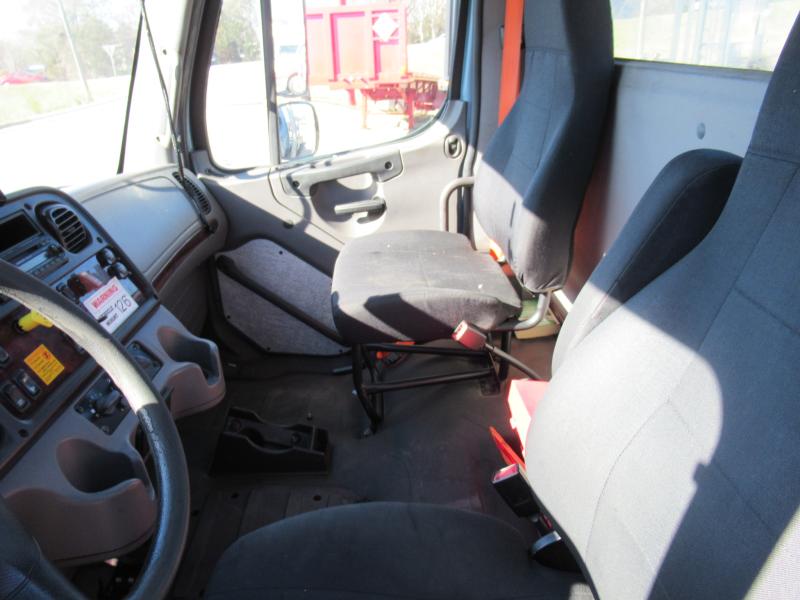 2016 Freightliner BUSINESS CLASS M2 106 9