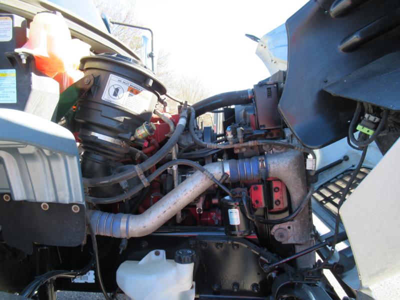 2016 Freightliner BUSINESS CLASS M2 106 17