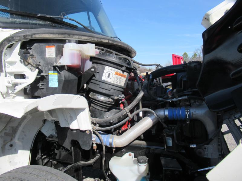 2017 Freightliner M2 106 19