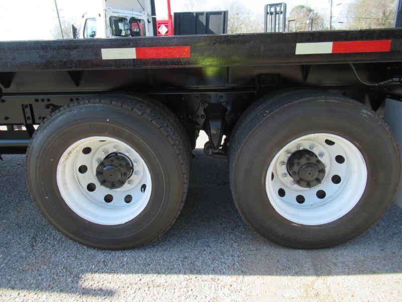 2017 Freightliner M2 106 14